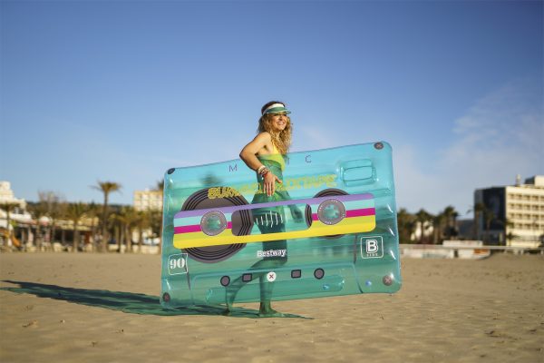 Peldmatracis Bestway Retro Beats